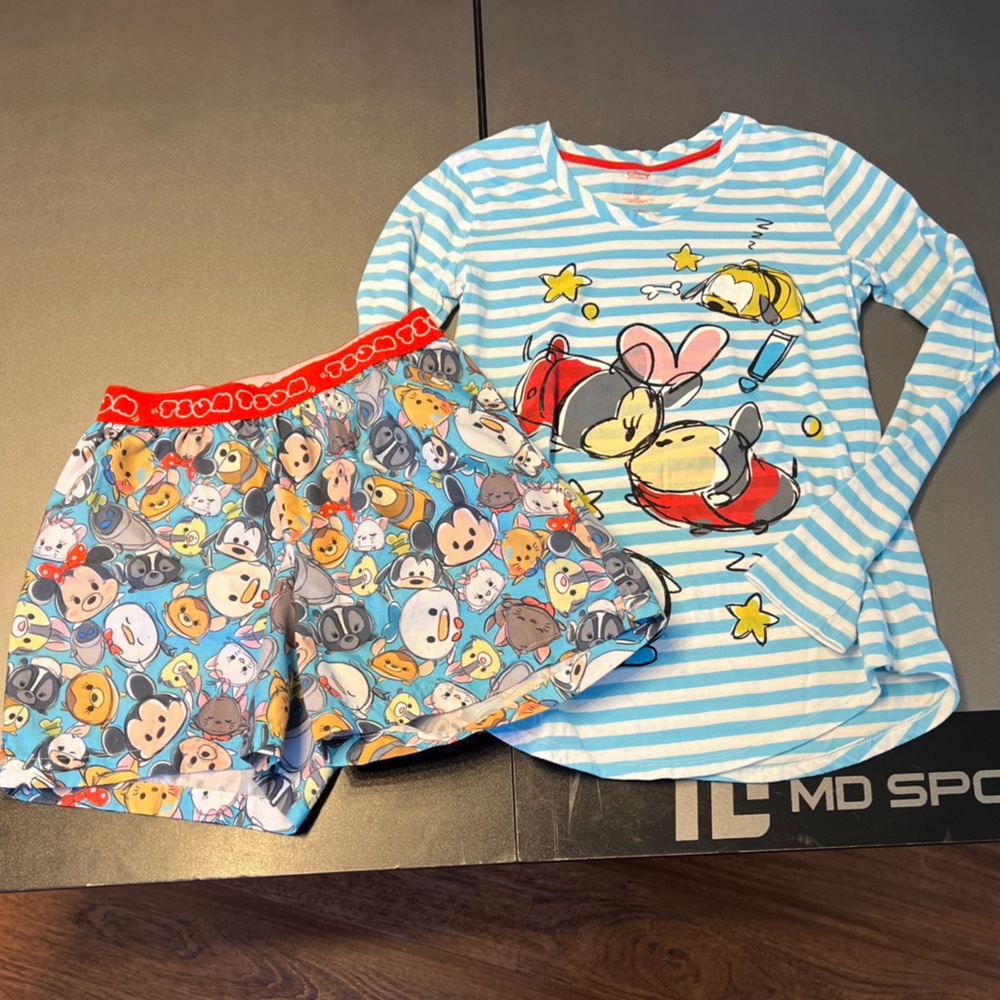 Disney Store Mickey Minnie Pluto Tsum Tsum Pajama Shorts Set XS